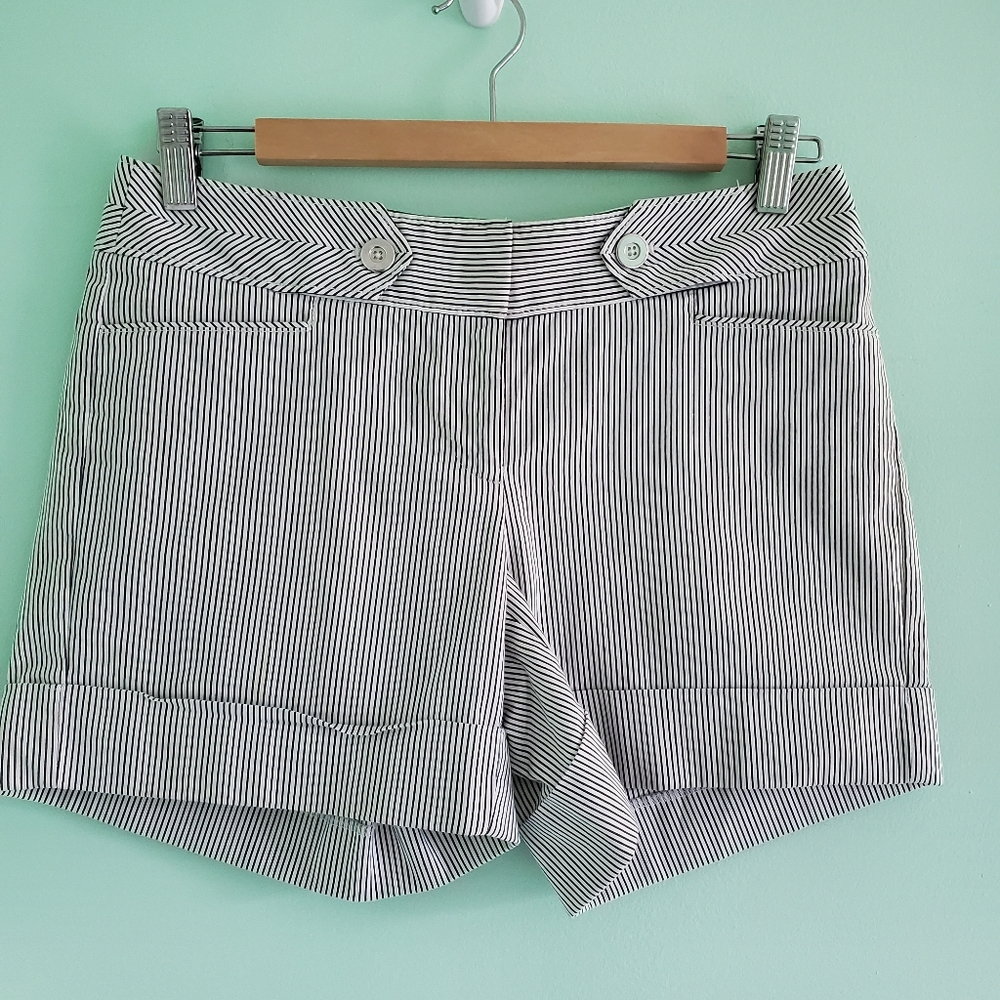 WHBM Career 5-inch shorts - Size 2